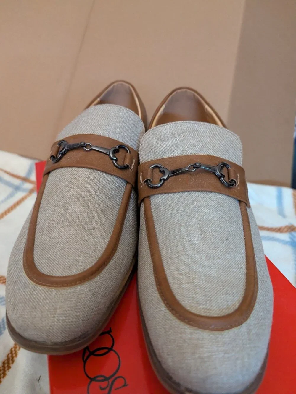 Amali Mens Loafers Beautiful Beige Material Size 9